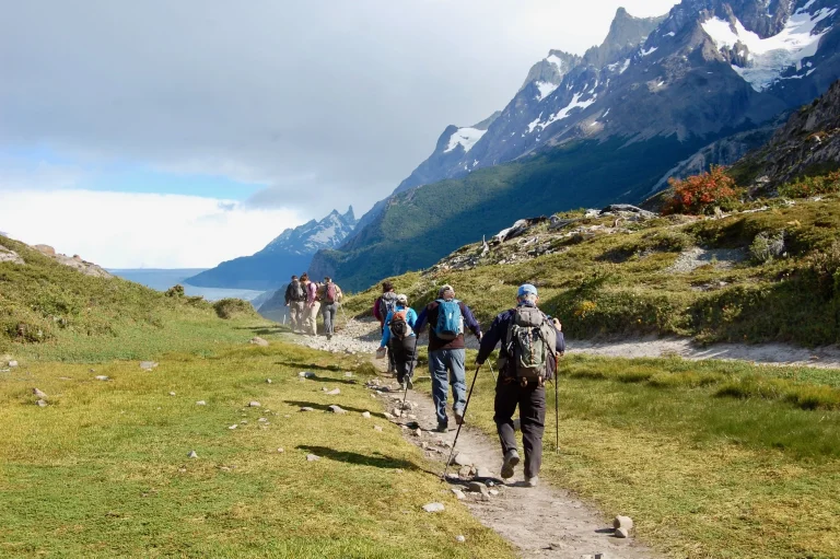 Epic+Patagonia_trekking+group